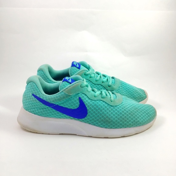 Nike Shoes - Womens Nike Tanjun Running Shoes Size 8.5